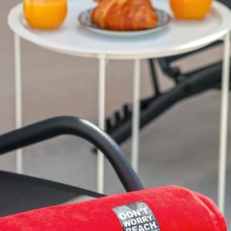 Living * Φαληράκι